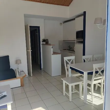 Ile Au Pre Vue Et Golf *