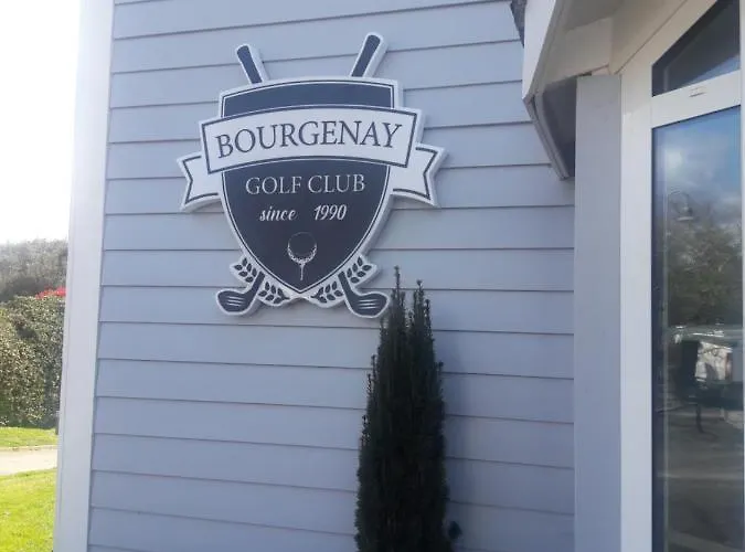 Ile Au Pre Vue Et Golf