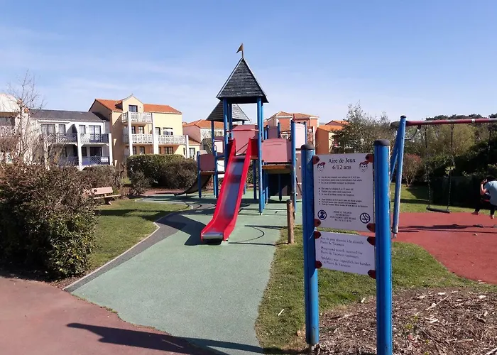 Ile Au Pre Vue Et Golf *