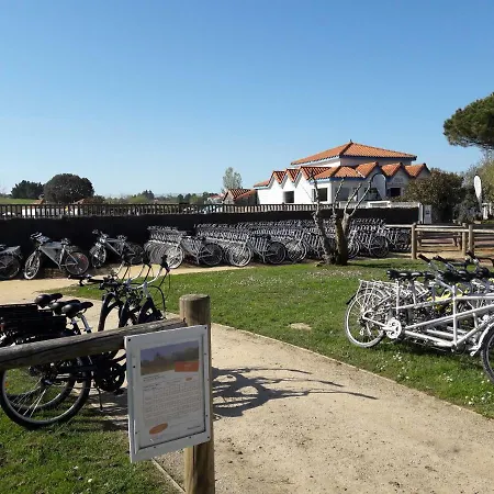 Port Bourgenay 6 Personnes Апартаменты *