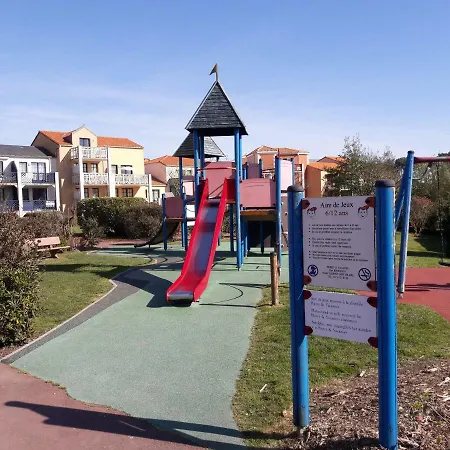 Ile Au Pre Vue Et Golf *